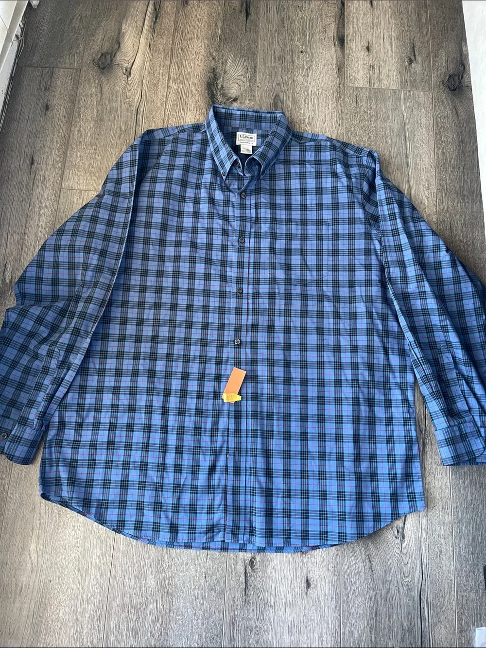 ll bean dress shirts L.L. Bean Men's Dress Shirt Large 16-33 Wrinkle Resistant Traditional Fit